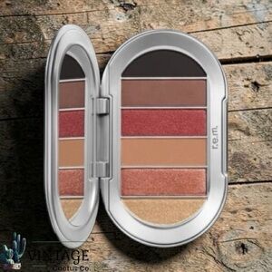 NIB r.e.m. Beauty MIDNIGHT SHADOWS EYESHADOW PALETTE (Principessa)